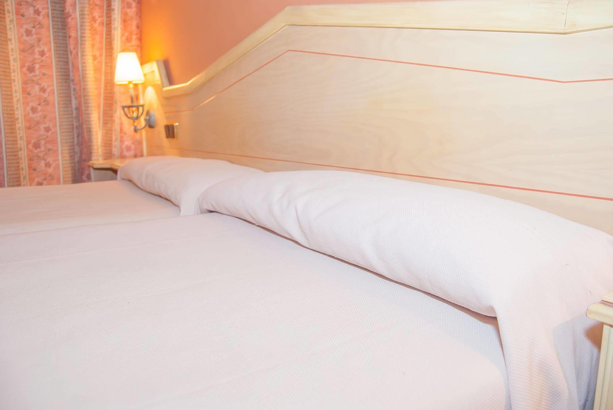 Ana Maria Hotell Granada Exteriör bild