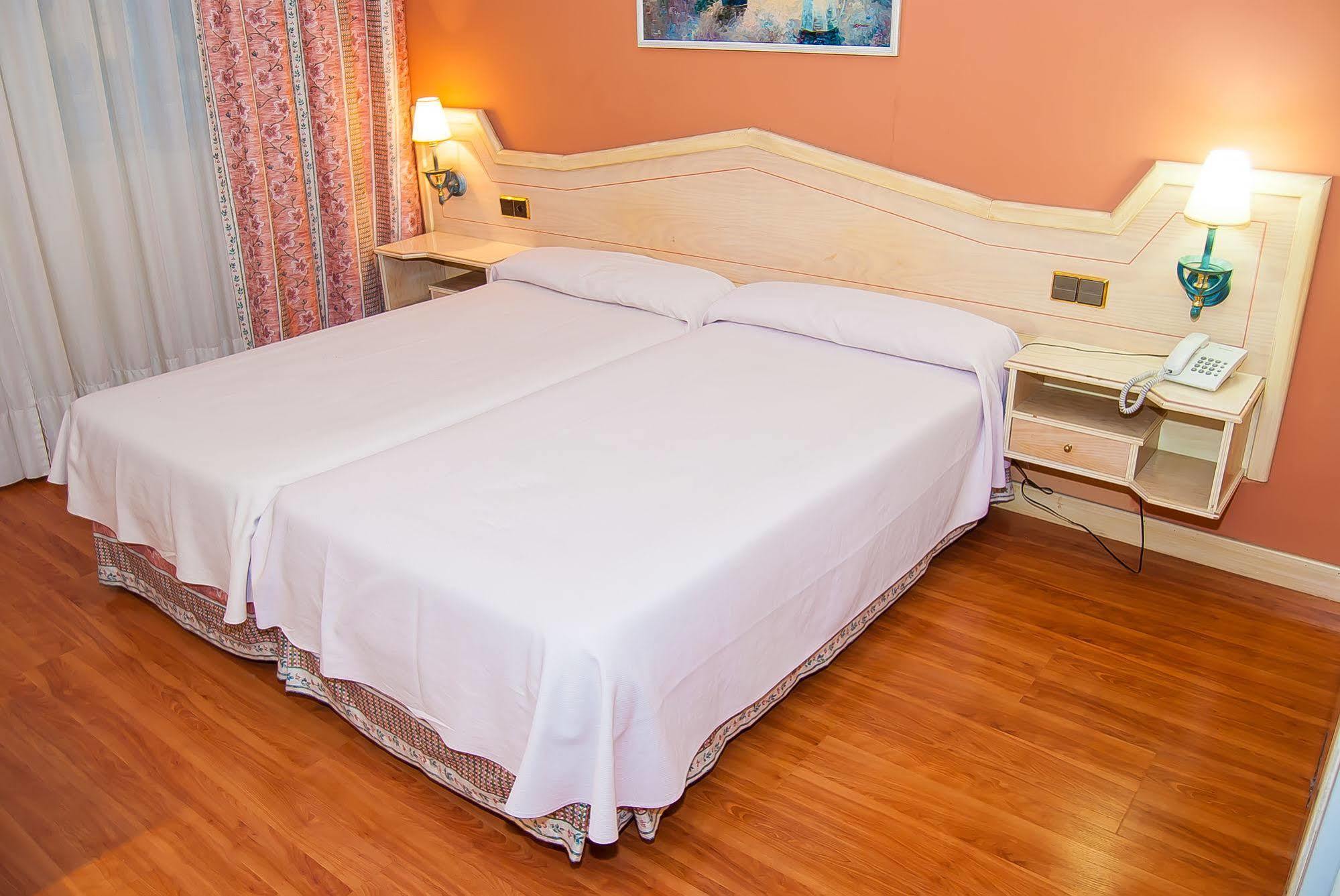 Ana Maria Hotell Granada Exteriör bild